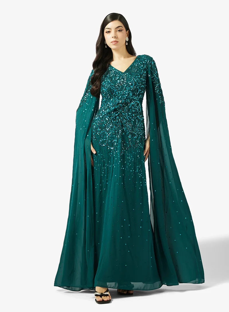 اميليا روز فستان ماكسي بياقة على شكل حرف  وأكمام كاب